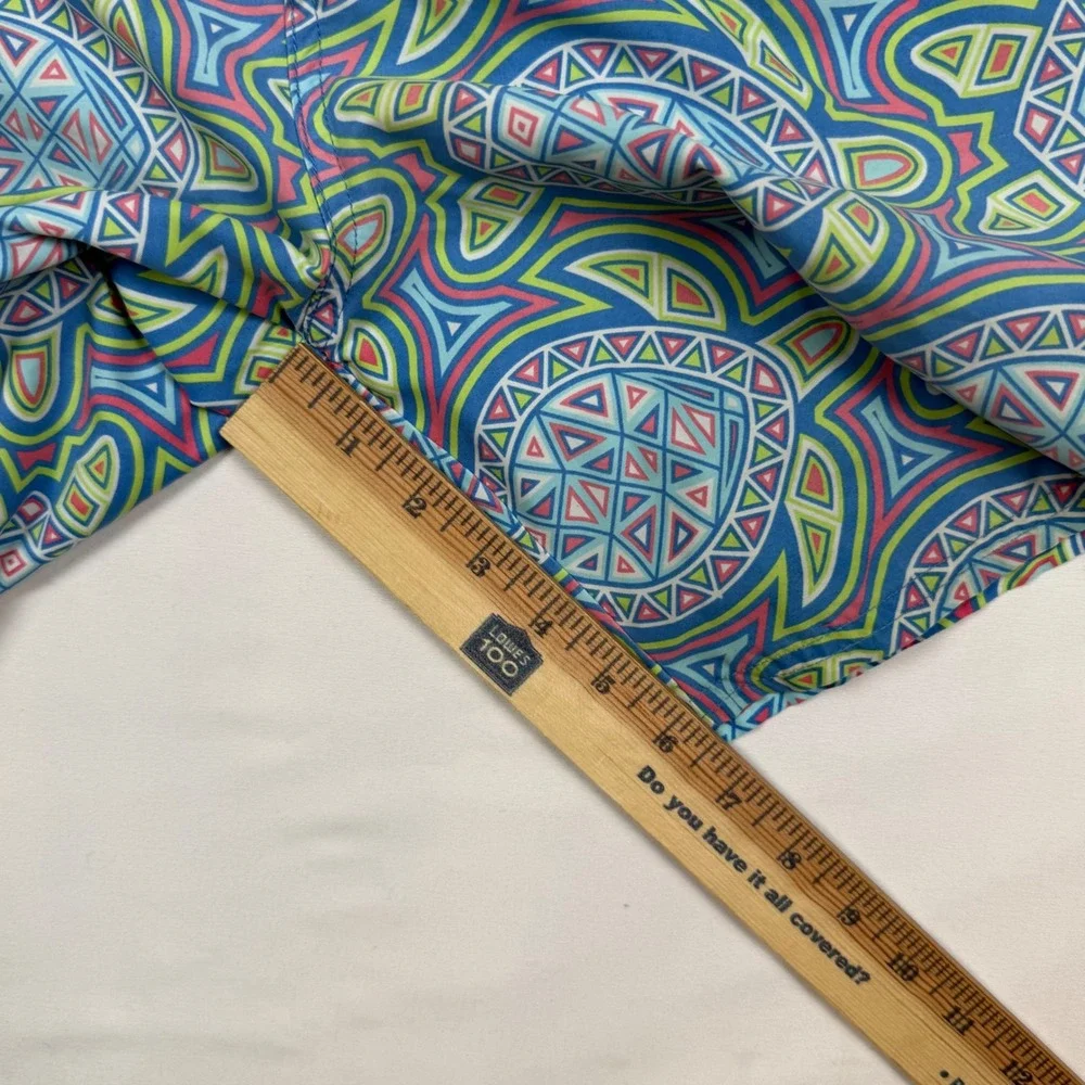 Vineyard Vines Mens Medium Blue Geometric Sea Turtle Print Swim Trunks READ XL